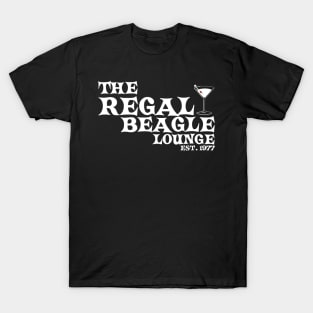 The regal beagle lounge est. 1977 T-Shirt